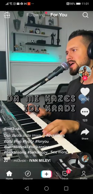 Scrolling sound TikTok